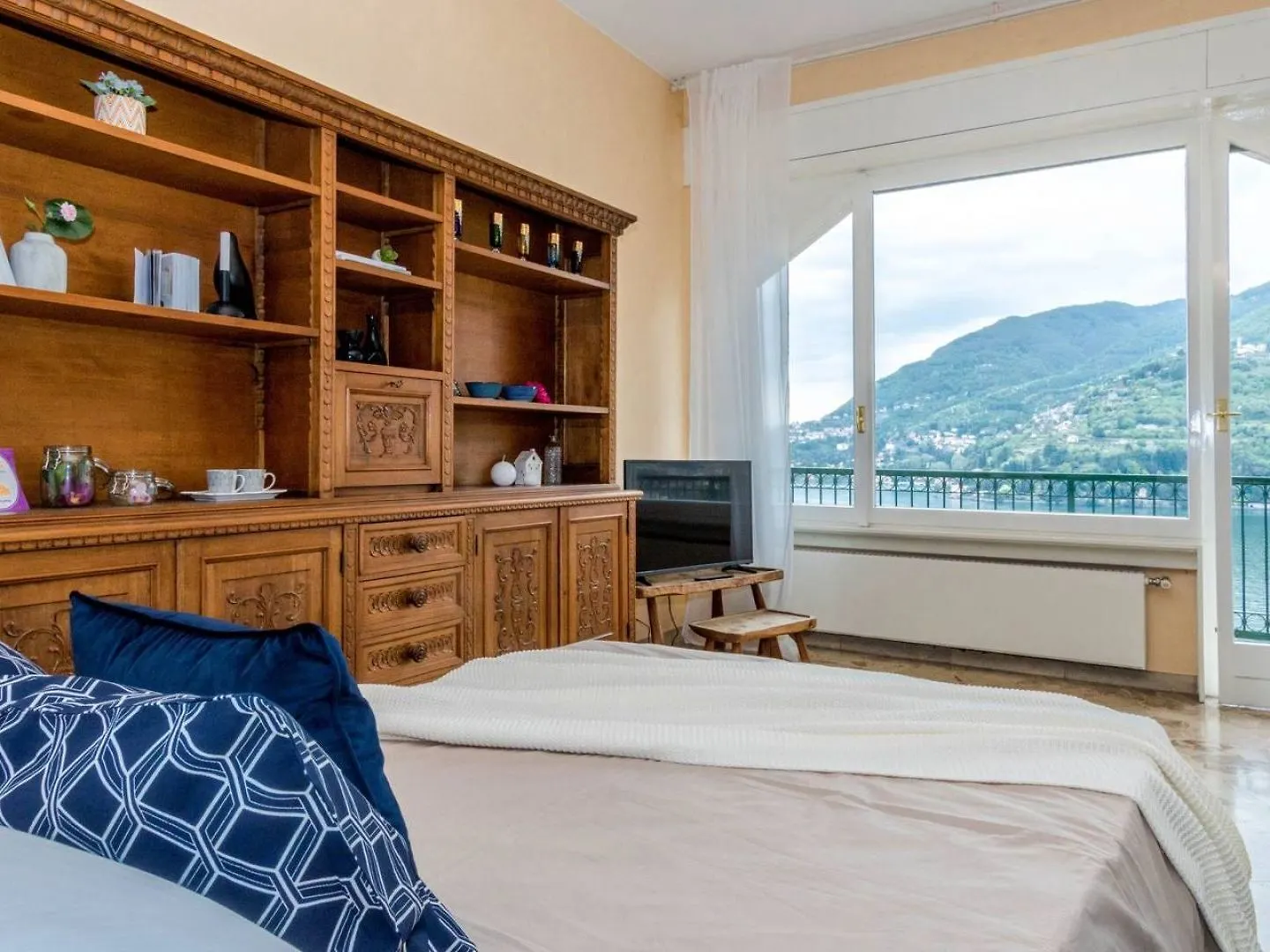 Joivy Garden Oasis - 1Br Apt With Balcony & Parking Blevio 0*,